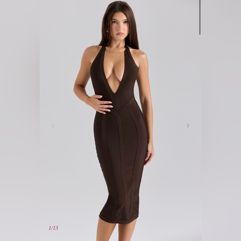 House of CB THE BIRTHDAY
Chocolat Midi Bandage Dress